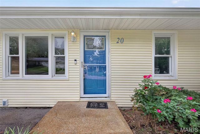 20 Westview Drive, St Charles, MO 63303
