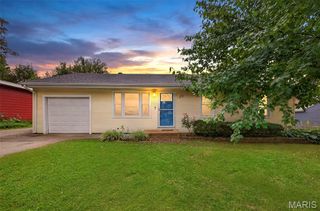 20 Westview Drive, St Charles, MO 63303