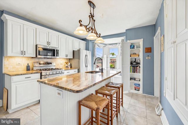 209 E 10TH AVE, Conshohocken, PA 19428
