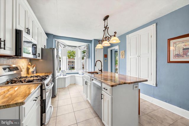 209 E 10TH AVE, Conshohocken, PA 19428