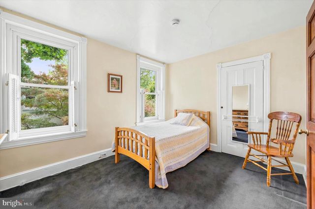 209 E 10TH AVE, Conshohocken, PA 19428