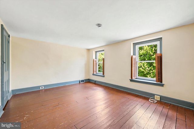 209 E 10TH AVE, Conshohocken, PA 19428
