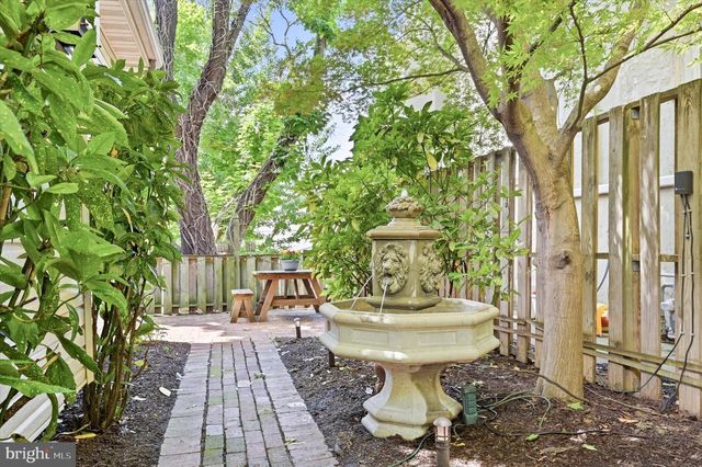 209 E 10TH AVE, Conshohocken, PA 19428