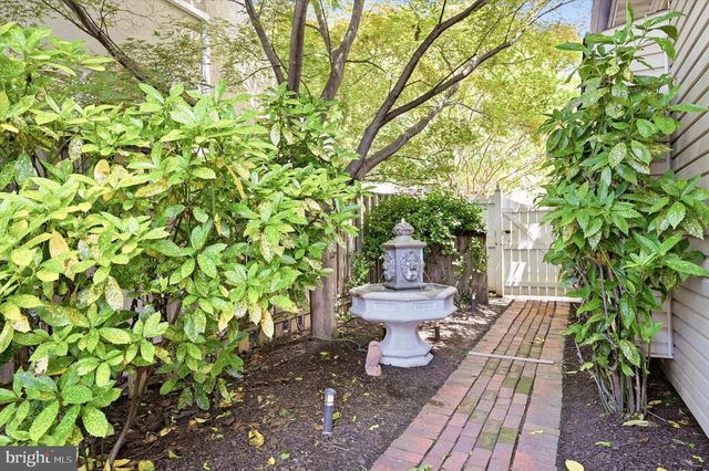 209 E 10TH AVE, Conshohocken, PA 19428