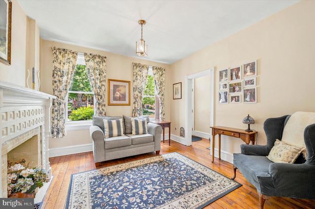 209 E 10TH AVE, Conshohocken, PA 19428