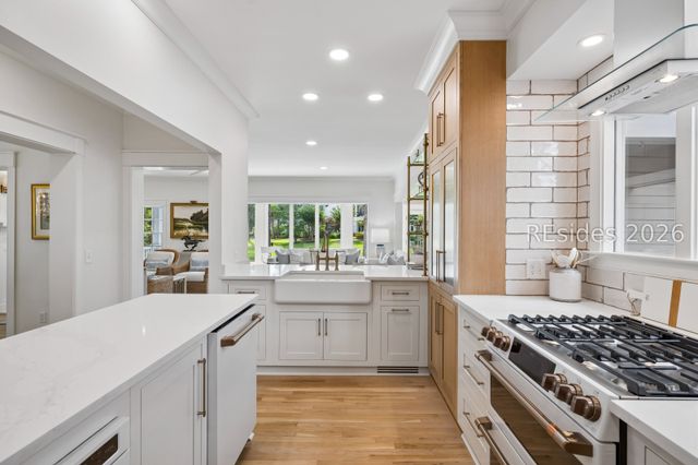 55 Crosstree Dr, Hilton Head Island, SC 29926