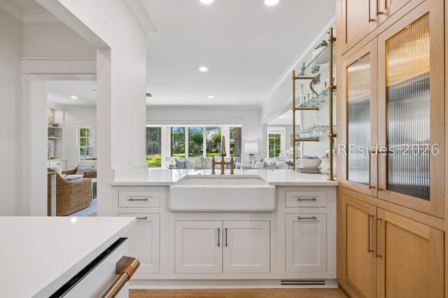 55 Crosstree Dr, Hilton Head Island, SC 29926