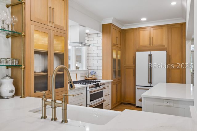 55 Crosstree Dr, Hilton Head Island, SC 29926