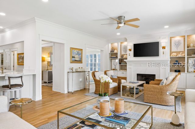 55 Crosstree Dr, Hilton Head Island, SC 29926
