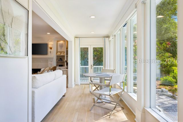 55 Crosstree Dr, Hilton Head Island, SC 29926