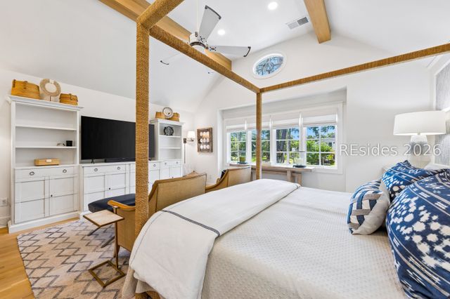 55 Crosstree Dr, Hilton Head Island, SC 29926
