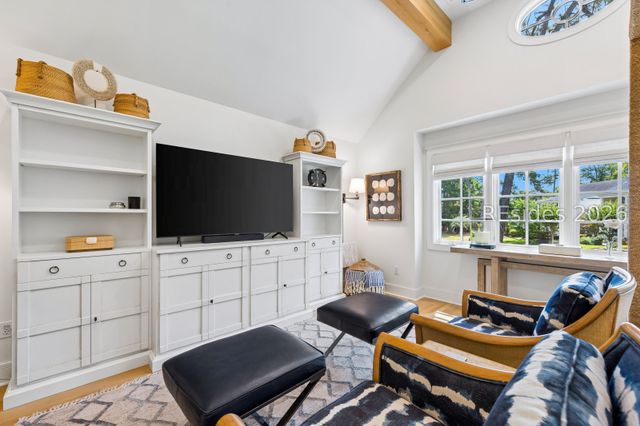 55 Crosstree Dr, Hilton Head Island, SC 29926