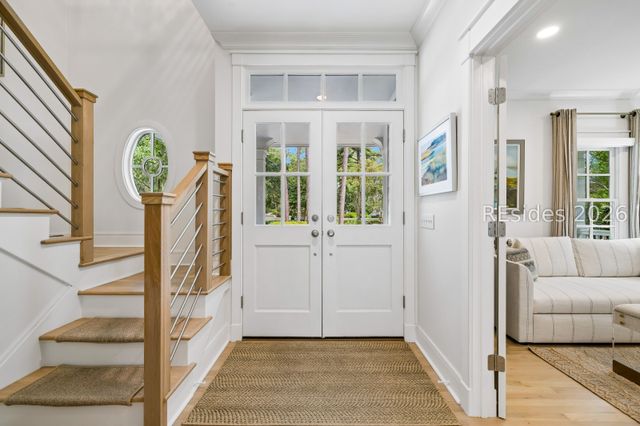 55 Crosstree Dr, Hilton Head Island, SC 29926
