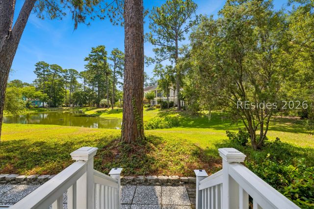 55 Crosstree Dr, Hilton Head Island, SC 29926