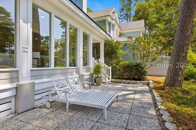 55 Crosstree Dr, Hilton Head Island, SC 29926