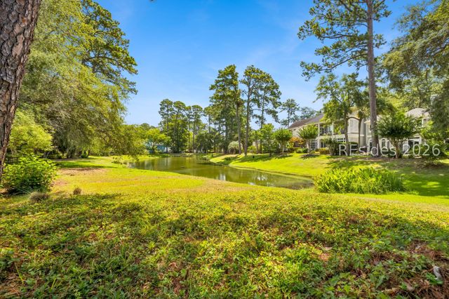 55 Crosstree Dr, Hilton Head Island, SC 29926