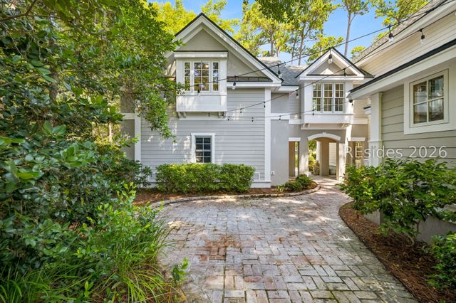 55 Crosstree Dr, Hilton Head Island, SC 29926