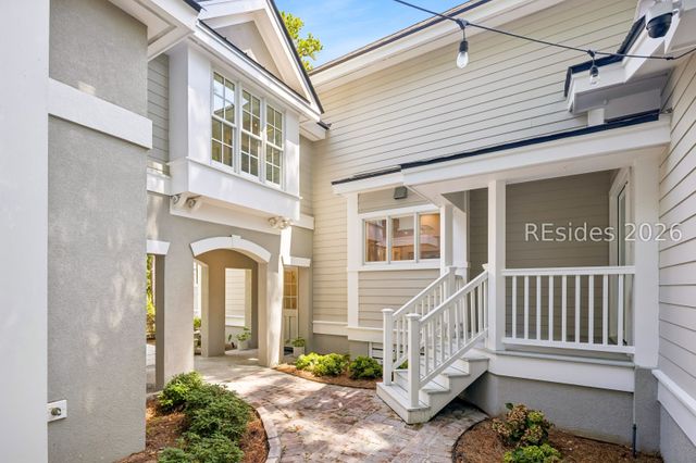 55 Crosstree Dr, Hilton Head Island, SC 29926