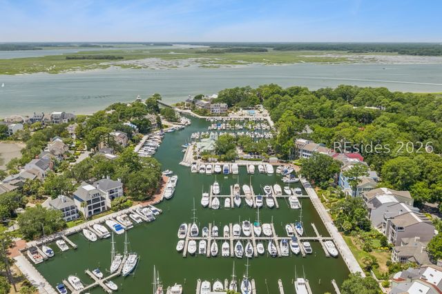 55 Crosstree Dr, Hilton Head Island, SC 29926