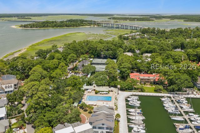 55 Crosstree Dr, Hilton Head Island, SC 29926
