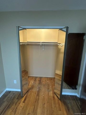 30-29 70th 2nd floor, East Elmhurst, NY 11370