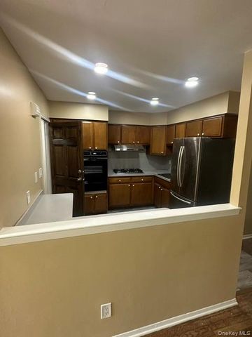 30-29 70th 2nd floor, East Elmhurst, NY 11370