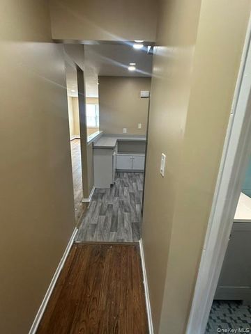 30-29 70th 2nd floor, East Elmhurst, NY 11370