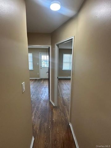 30-29 70th 2nd floor, East Elmhurst, NY 11370