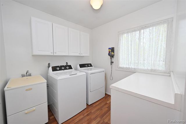 6020 Orchard Ridge Court, West Bloomfield, MI 48322