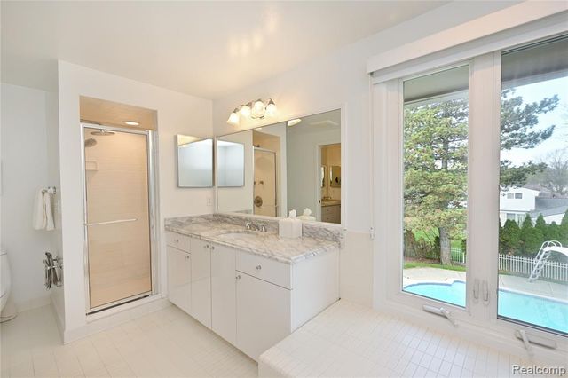 6020 Orchard Ridge Court, West Bloomfield, MI 48322