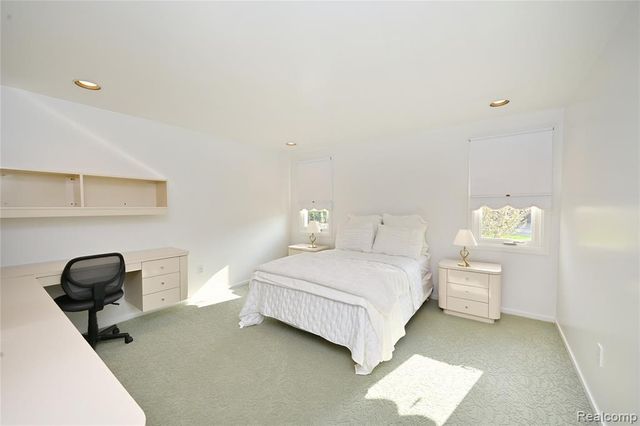6020 Orchard Ridge Court, West Bloomfield, MI 48322