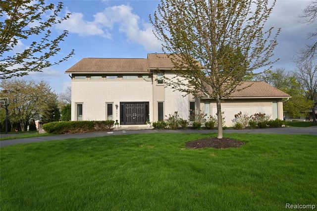 6020 Orchard Ridge Court, West Bloomfield, MI 48322