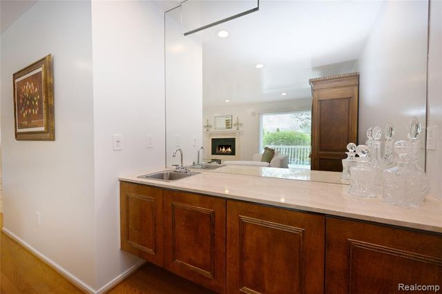 6020 Orchard Ridge Court, West Bloomfield, MI 48322