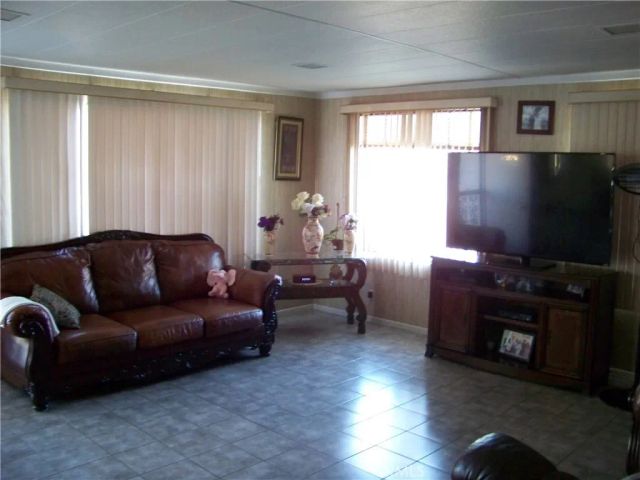661 San Juan, Hemet, CA 92543
