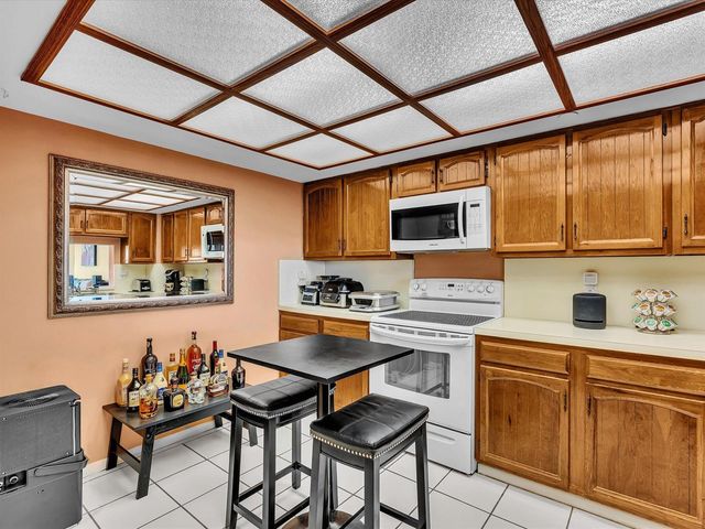 3200 Port Royale Drive N 910, Fort Lauderdale, FL 33308