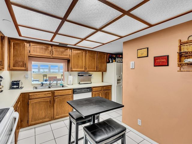 3200 Port Royale Drive N 910, Fort Lauderdale, FL 33308
