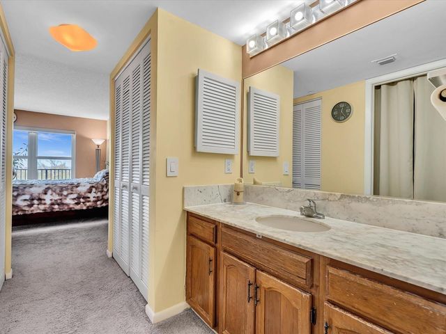 3200 Port Royale Drive N 910, Fort Lauderdale, FL 33308