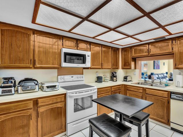 3200 Port Royale Drive N 910, Fort Lauderdale, FL 33308