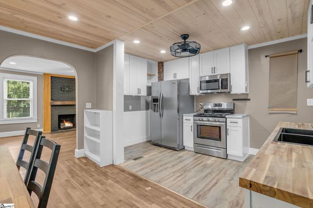 208 Mcmakin Drive, Greenville, SC 29617