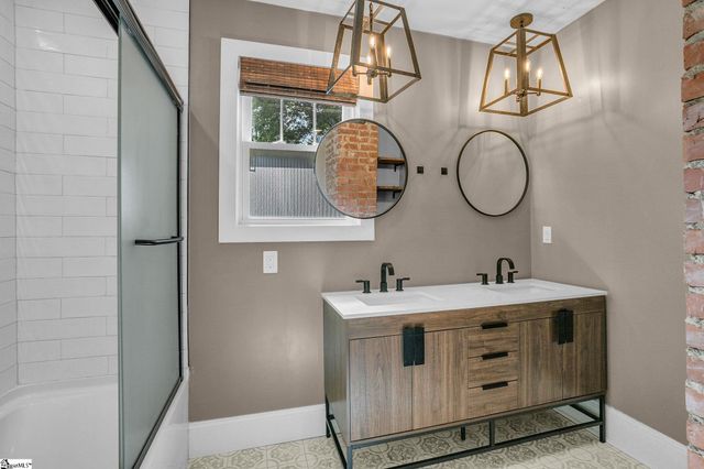 208 Mcmakin Drive, Greenville, SC 29617