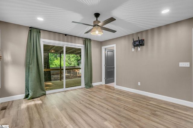 208 Mcmakin Drive, Greenville, SC 29617