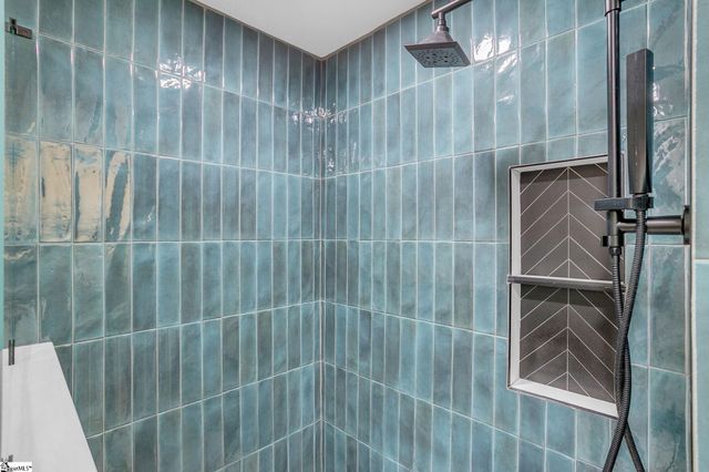 208 Mcmakin Drive, Greenville, SC 29617