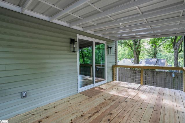 208 Mcmakin Drive, Greenville, SC 29617