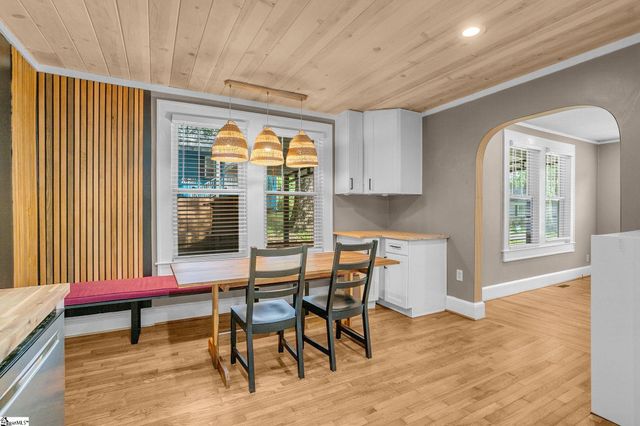 208 Mcmakin Drive, Greenville, SC 29617