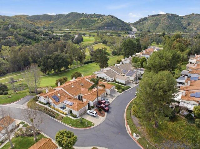29585 Circle R Greens, Escondido, CA 92026