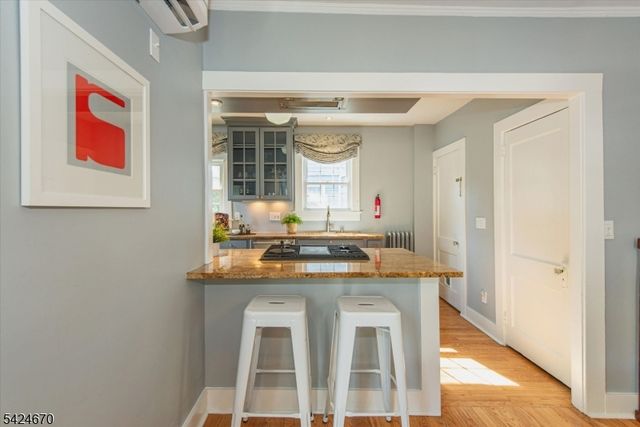 49 Harvard St, Montclair Twp., NJ 07042