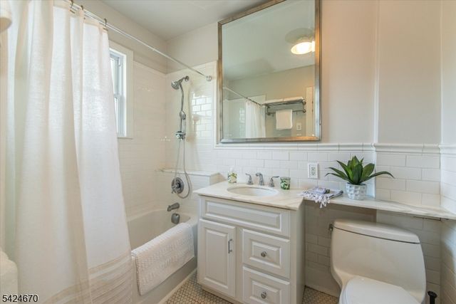 49 Harvard St, Montclair Twp., NJ 07042