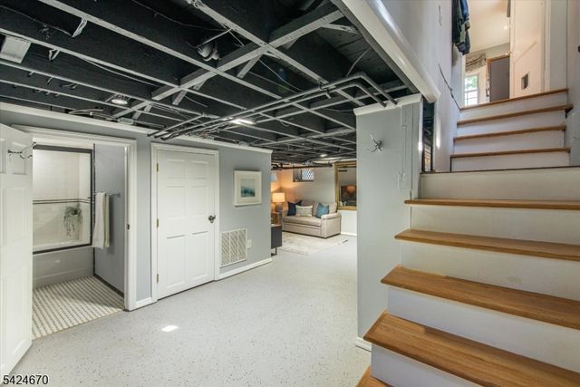 49 Harvard St, Montclair Twp., NJ 07042