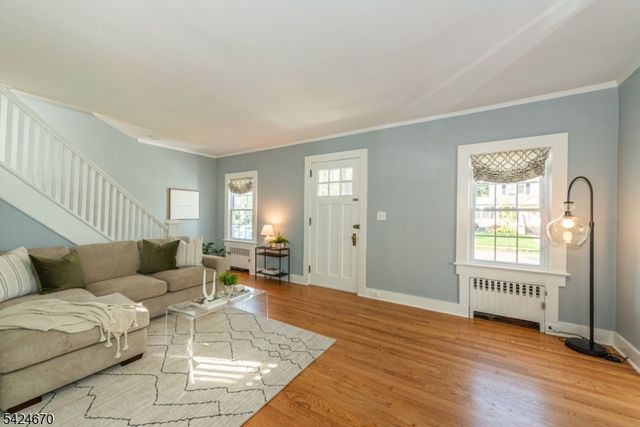 49 Harvard St, Montclair Twp., NJ 07042