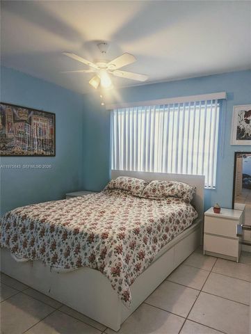 679 Racquet Club Rd 4, Weston, FL 33326